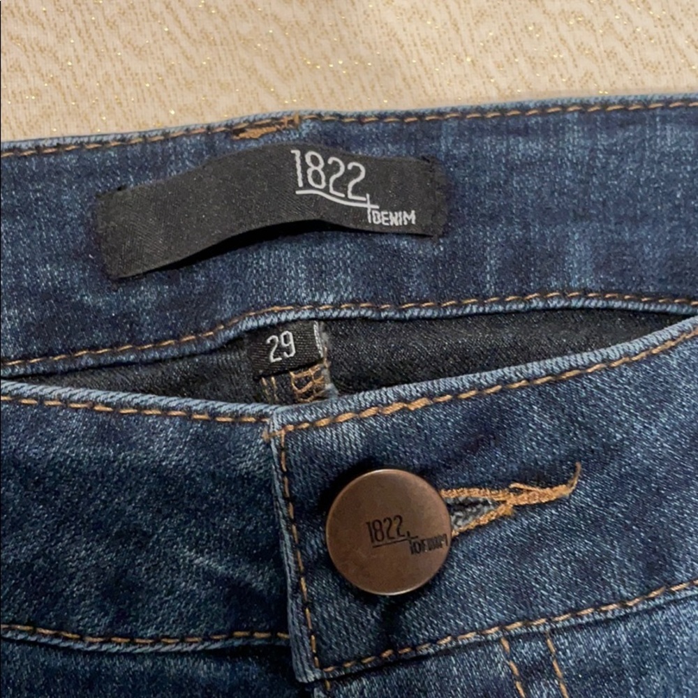 Jeans - Picture 2 of 3